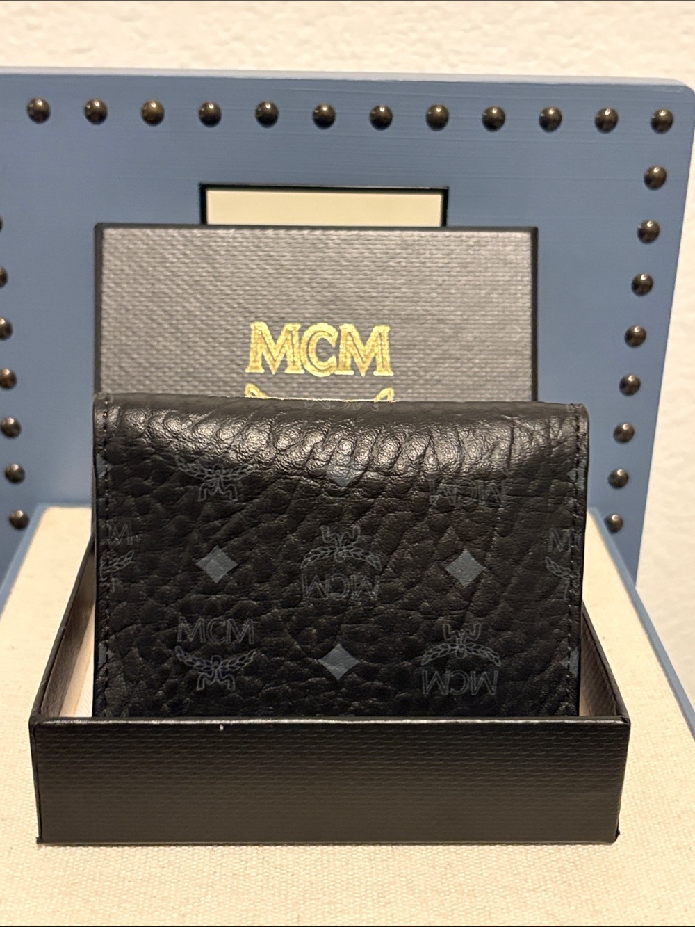 MCM CARDHOLDER WALLET W BOX & Dust Bag